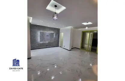 Apartment - 3 Bedrooms - 3 Bathrooms for sale in Street 100   Al Fairouz St. - 10th District - Sheikh Zayed City - Giza