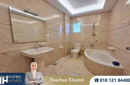 شقة - 3 غرف نوم - 2 حمامات للايجار في كفر عبده - رشدي - حي شرق - الاسكندرية
