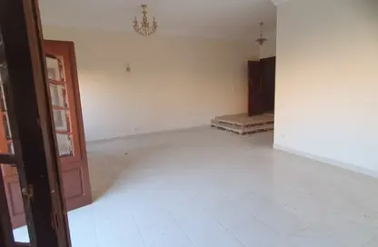 Apartment - 3 Bedrooms - 2 Bathrooms for rent in Talaat Harb Axis - Al Narges - New Cairo City - Cairo