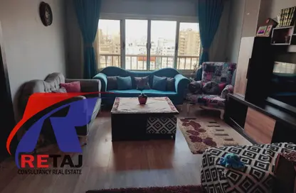 Apartment - 3 Bedrooms - 1 Bathroom for sale in Al Sheikh Taha Al Dinary St. - Al Hadiqah Al Dawliyah - 7th District - Nasr City - Cairo