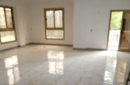 شقة - 4 غرف نوم - 3 حمامات للايجار في شارع 17 - الحي الخامس - التجمع الخامس - مدينة القاهرة الجديدة - القاهرة