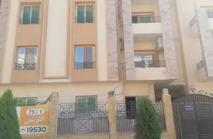 Apartment - 3 Bedrooms - 2 Bathrooms for sale in North Lotus - El Lotus - New Cairo City - Cairo