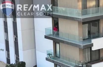 شقة - 2 غرف نوم - 2 حمامات للبيع في كمبوند البروج - كمبوندات الشروق - مدينة الشروق - القاهرة