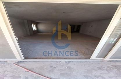 Apartment - 3 Bedrooms - 3 Bathrooms for sale in Tijan - Zahraa El Maadi - Hay El Maadi - Cairo