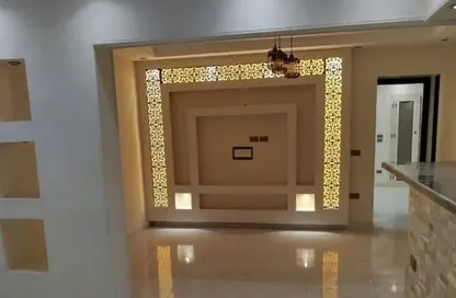 Apartment - 2 Bedrooms - 1 Bathroom for rent in Zamalek - Cairo