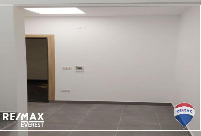 8054835 - Property Image 3