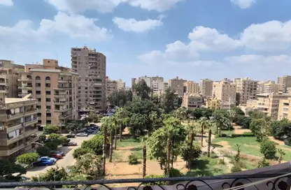Apartment - 3 Bedrooms - 2 Bathrooms for sale in Nasr City - Cairo
