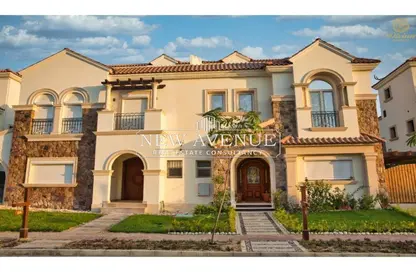 Townhouse - 3 Bedrooms - 4 Bathrooms for sale in Divina Gardens - 3rd District West - Shorouk City - Cairo