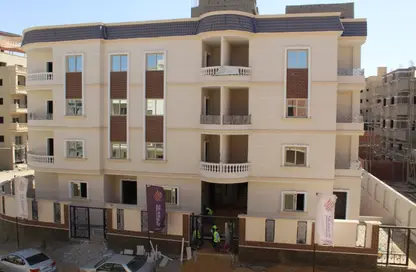 Apartment - 3 Bedrooms - 2 Bathrooms for sale in Bait Alwatan - The 5th Settlement - New Cairo City - Cairo