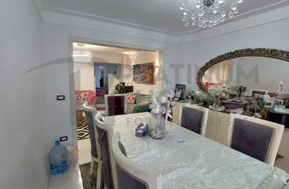 شقة - 3 غرف نوم - 1 حمام للبيع في كامب شيزار - حي وسط - الاسكندرية