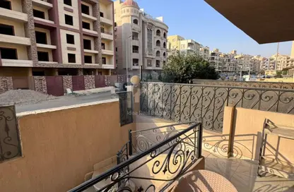 Apartment - 3 Bedrooms - 2 Bathrooms for sale in North Lotus - El Lotus - New Cairo City - Cairo