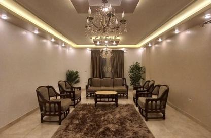 Apartment - 3 Bedrooms - 2 Bathrooms for sale in Eighth Sector - Zahraa El Maadi - Hay El Maadi - Cairo