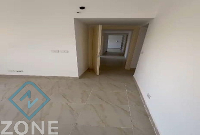 8100670 - Property Image 3