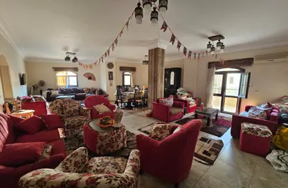 شقة - 3 غرف نوم - 2 حمامات للايجار في عمارات البنفسج - البنفسج - مدينة القاهرة الجديدة - القاهرة
