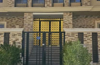 Roof - 3 Bedrooms - 2 Bathrooms for sale in 7th District - Sheikh Zayed City - Giza