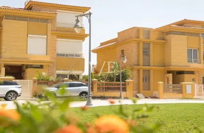 Villa - 5 Bedrooms - 6 Bathrooms for sale in Jeera - 13th District - Sheikh Zayed City - Giza