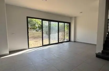 تاون هاوس - 3 غرف نوم - 3 حمامات للايجار في كمبوند البروج - كمبوندات الشروق - مدينة الشروق - القاهرة