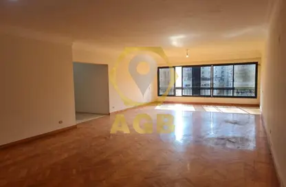 Apartment - 3 Bedrooms - 3 Bathrooms for sale in Abdel Aziz Qerry St. ( Fawakeh ) - Mohandessin - Giza