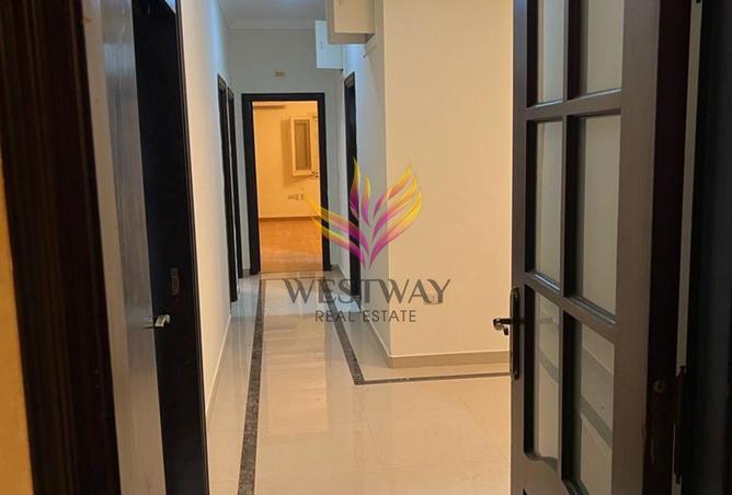 8018011 - Property Image 3