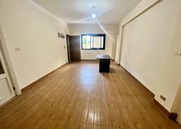 Apartment - 5 bedrooms - 1 bathroom for للايجار in Kerdahy St. - Roushdy - Hay Sharq - Alexandria