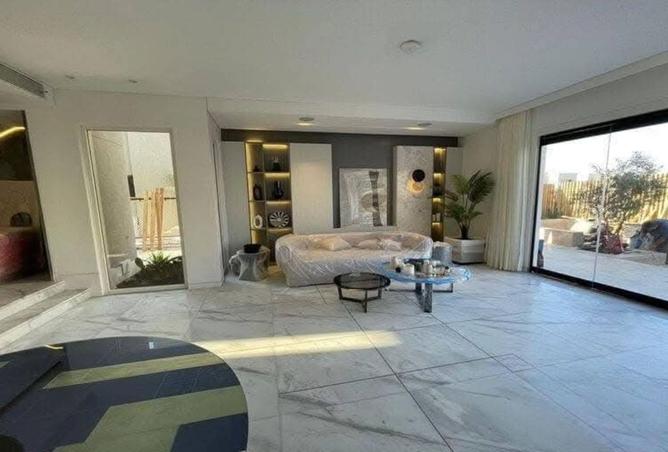 8010792 - Property Image 2