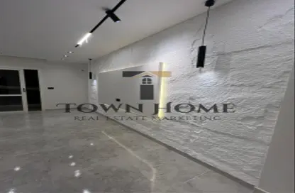 Apartment - 2 Bedrooms - 2 Bathrooms for sale in El Rehab Extension - Al Rehab - New Cairo City - Cairo
