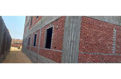 Half Floor - 3 Bedrooms - 2 Bathrooms for sale in 10th of Ramadan City - Sharqia