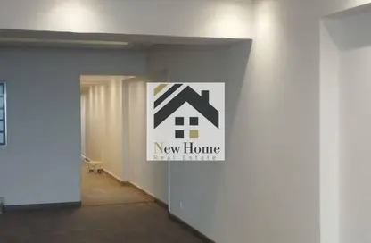 Apartment - 3 Bedrooms - 2 Bathrooms for sale in Cornish El Nile St. - Maadi - Hay El Maadi - Cairo