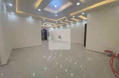 شقة - 3 غرف نوم - 2 حمامات للبيع في طريق التحرير - الحي الثاني - مدينة 6 أكتوبر - الجيزة