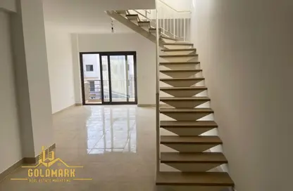 (بنتهاوس  (روف - 3 غرف نوم - 3 حمامات للايجار في فيفث سكوير - التجمع الخامس - مدينة القاهرة الجديدة - القاهرة