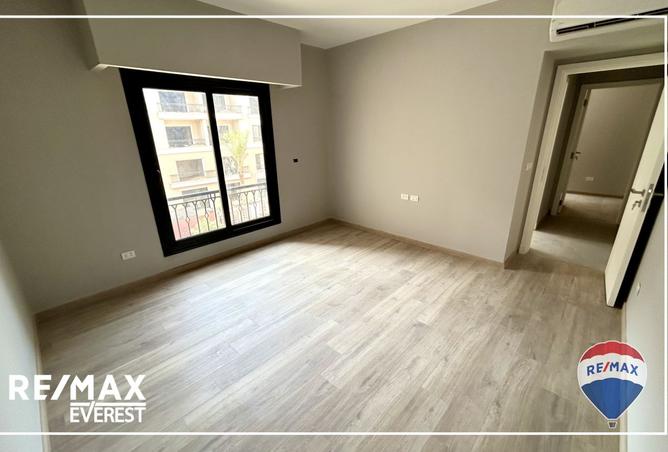 8230819 - Property Image 3