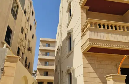 Apartment - 3 Bedrooms - 3 Bathrooms for sale in South Lotus - El Lotus - New Cairo City - Cairo