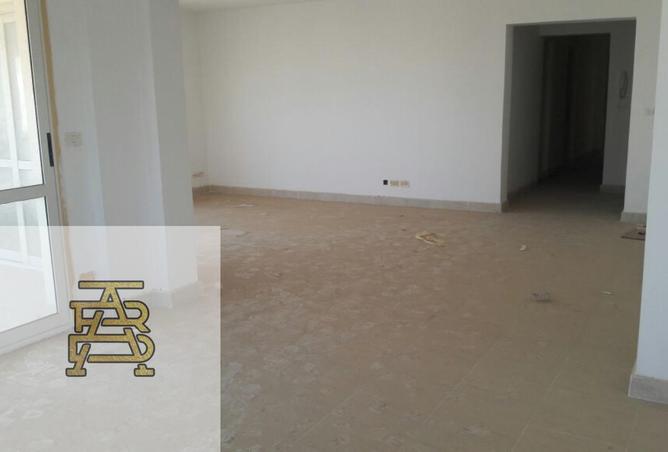 8200578 - Property Image 2