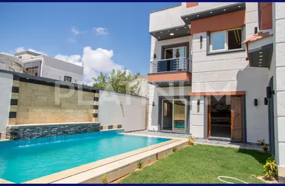 Villa - 5 Bedrooms - 6 Bathrooms for sale in Rahman Mosque St. - King Mariout - Hay Al Amereyah - Alexandria