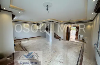 فيلا - 4 غرف نوم - 3 حمامات للايجار في الريم ريزيدنس - محور 26 يوليو - مدينة 6 أكتوبر - الجيزة