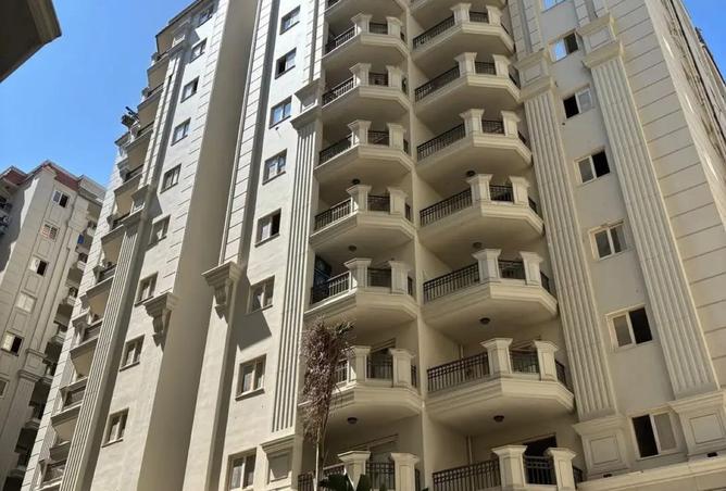 8221061 - Property Image 3