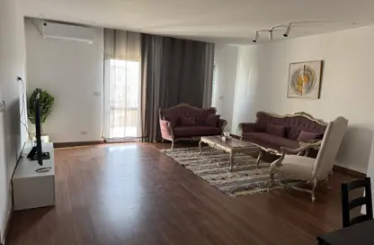 شقة - 2 غرف نوم - 2 حمامات للايجار في ذا كورت ياردز - كمبوندات الشيخ زايد - الشيخ زايد - الجيزة