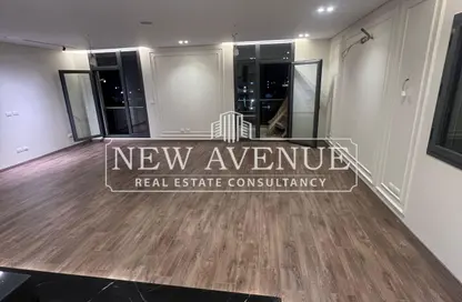 Apartment - 3 Bedrooms - 3 Bathrooms for sale in Eastown - 5th Settlement Compounds - The 5th Settlement - New Cairo City - Cairo