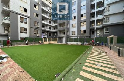 Apartment - 4 Bedrooms - 3 Bathrooms for sale in Al Hadaba Al Wosta - Mokattam - Cairo