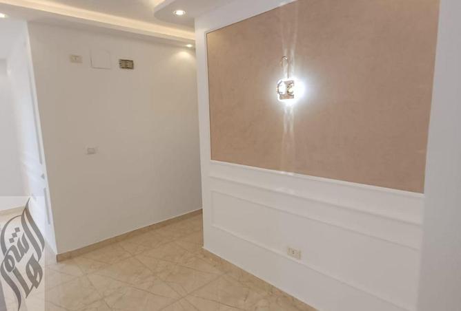 8185602 - Property Image 2