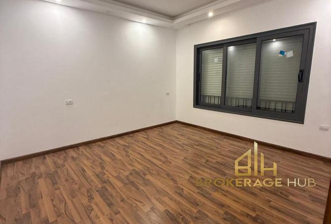 8420409 - Property Image 2