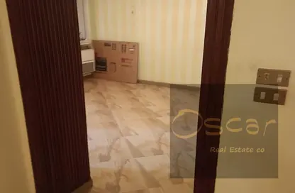 Apartment - 4 Bedrooms - 2 Bathrooms for sale in Mohandessin - Giza