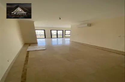 Apartment - 3 Bedrooms - 3 Bathrooms for rent in The Courtyard - 12th District - Sheikh Zayed City - Giza