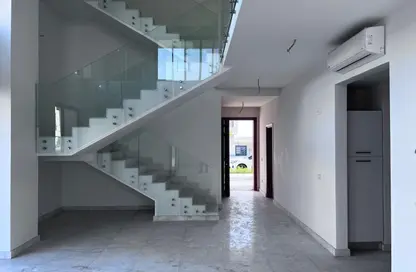 فيلا - 4 غرف نوم - 5 حمامات للايجار في كمبوند البروج - كمبوندات الشروق - مدينة الشروق - القاهرة