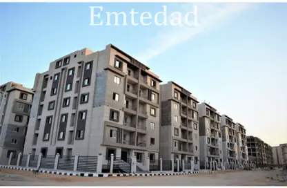 Apartment - 3 Bedrooms - 2 Bathrooms for sale in Ard Gameyet Al Mostasmereen - Hadayek October - 6 October City - Giza