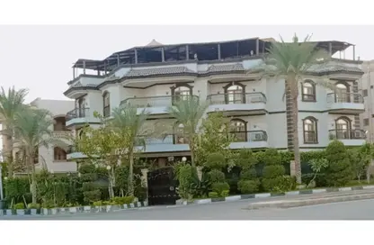 فيلا - 8 غرف نوم - 8 حمامات للبيع في شارع دكتور سميرة موسي - الحي الخامس - مدينة العبور - القليوبية