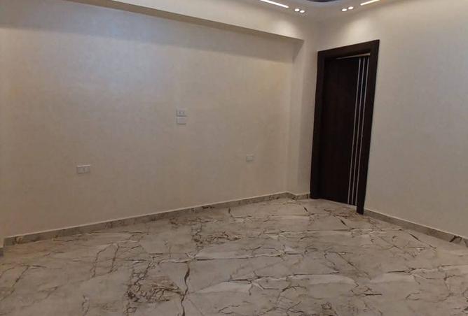 8188110 - Property Image 3