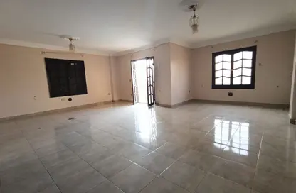 شقة - 3 غرف نوم - 2 حمامات للايجار في شارع 20 - الحي الثاني - التجمع الخامس - مدينة القاهرة الجديدة - القاهرة