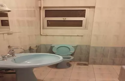 Apartment - 3 Bedrooms - 2 Bathrooms for rent in Taha Hussein St. - Zamalek - Cairo