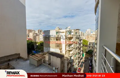 شقة - 3 غرف نوم - 2 حمامات للبيع في شارع كفر عبده - كفر عبده - رشدي - حي شرق - الاسكندرية